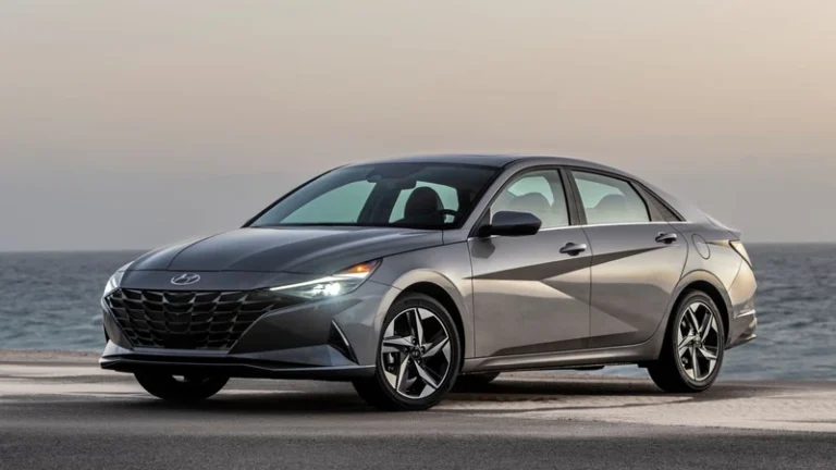 Hyundai Elantra GLS Híbrido 2026