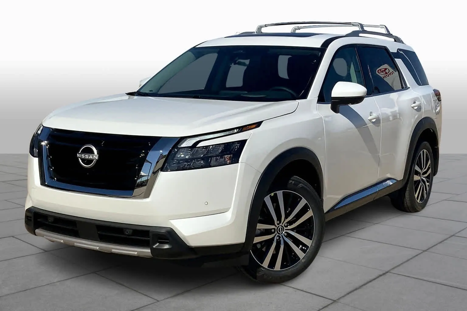 Nissan Pathfinder Platinum 2025