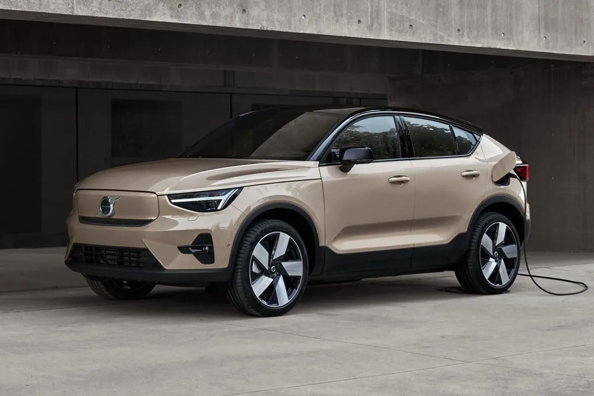 Volvo EC40 Core 2026